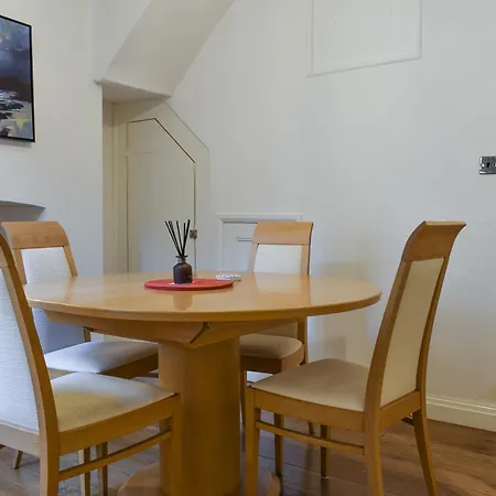 בית נופש Wellington Place סקארבורו